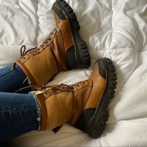 UGG Tan Winter Boots - Picture 4 of 16